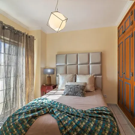 Airport Flats By Homing
