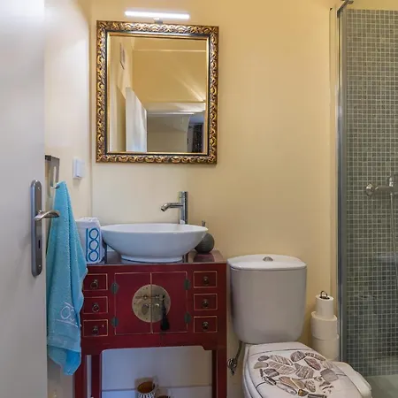 Airport Flats By Homing *