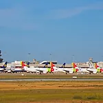 Airport Flats By Homing *