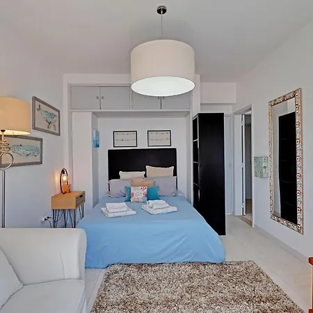 Airport Flats By Homing *