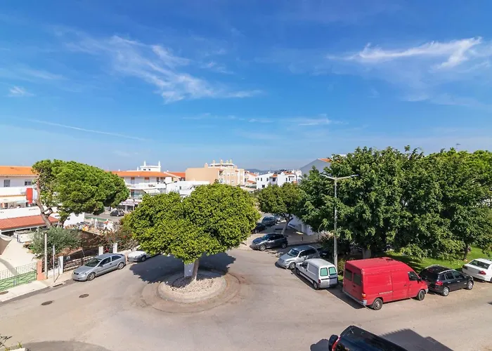 Airport Flats By Homing