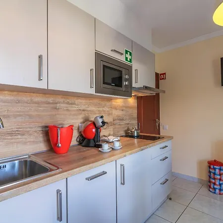 Airport Flats By Homing *