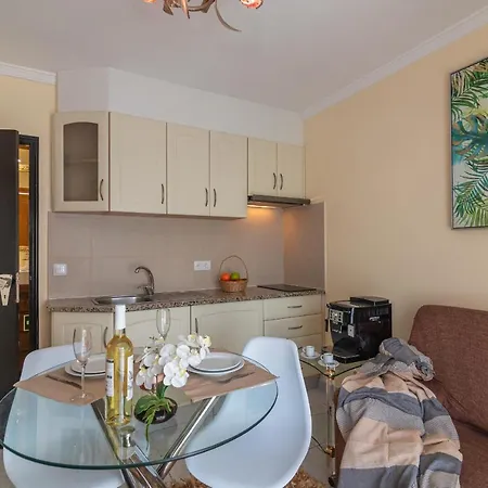 Airport Flats By Homing Faro